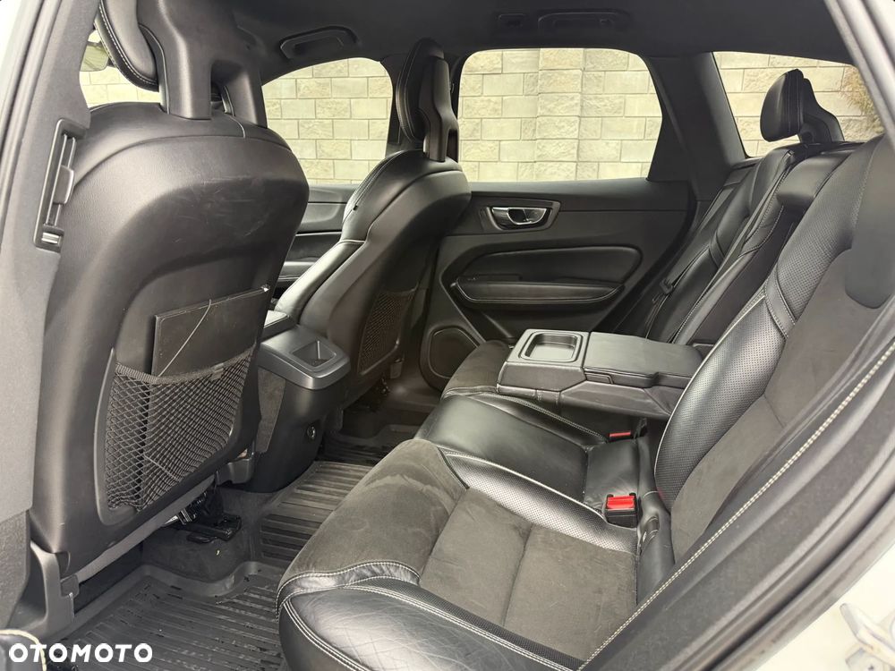Volvo XC 60 T5 AWD Geartronic RDesign - 30