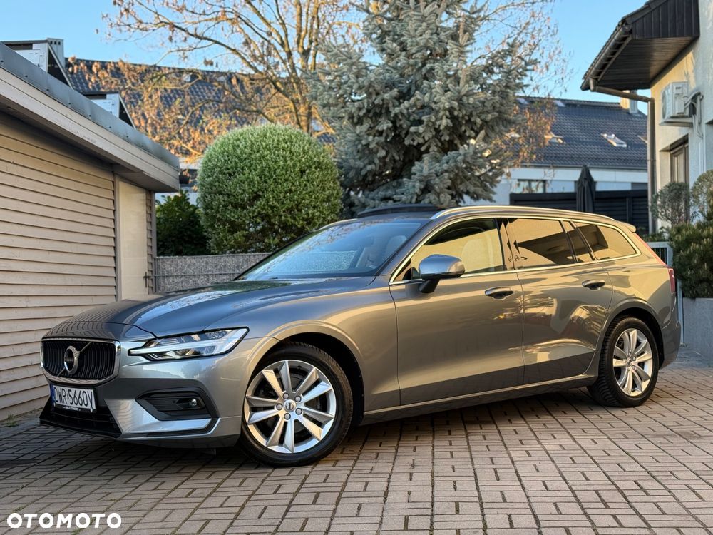Volvo V60 D3 Geartronic Momentum Pro - 1