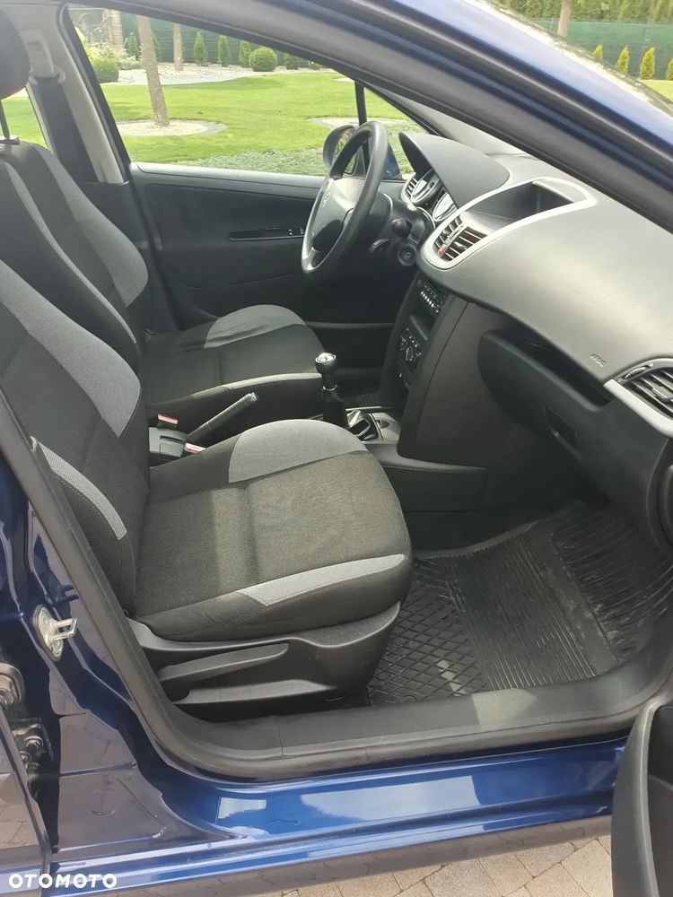 Peugeot 207 1.6 HDi - 16