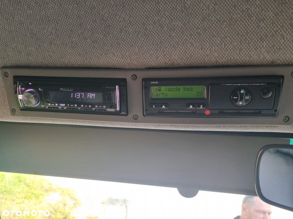 Mercedes-Benz 818D - 9