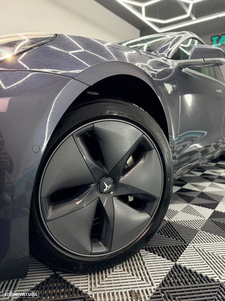 Tesla Model 3 Long-Range Dual Motor AWD - 3