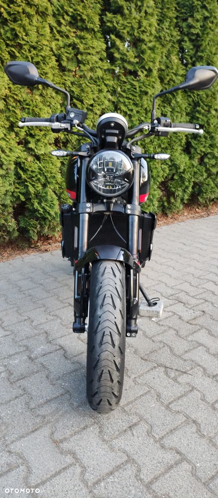 Triumph Trident - 11