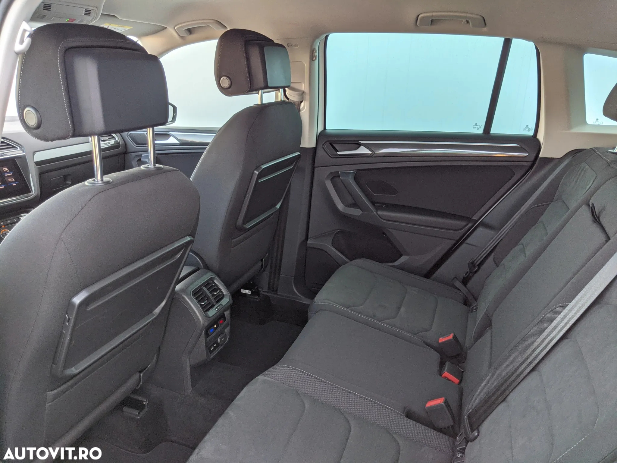 Volkswagen Tiguan - 13