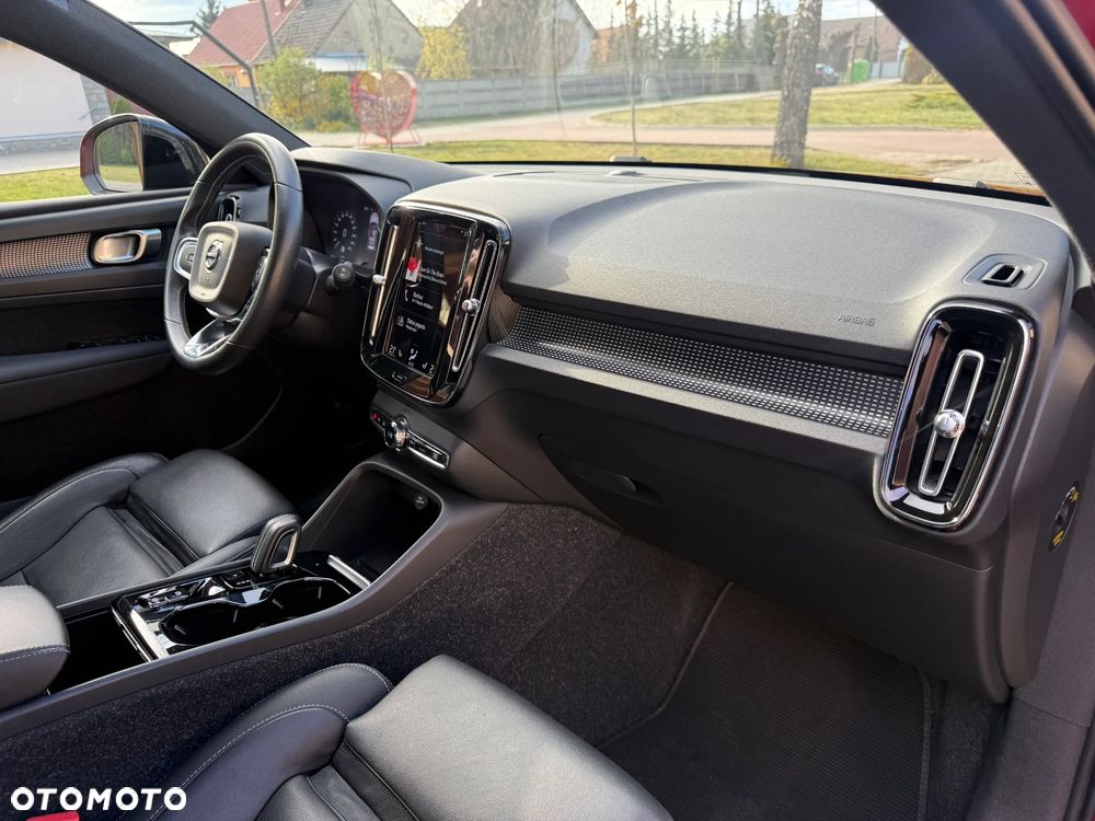 Volvo XC 40 B4 B AWD R-Design - 20