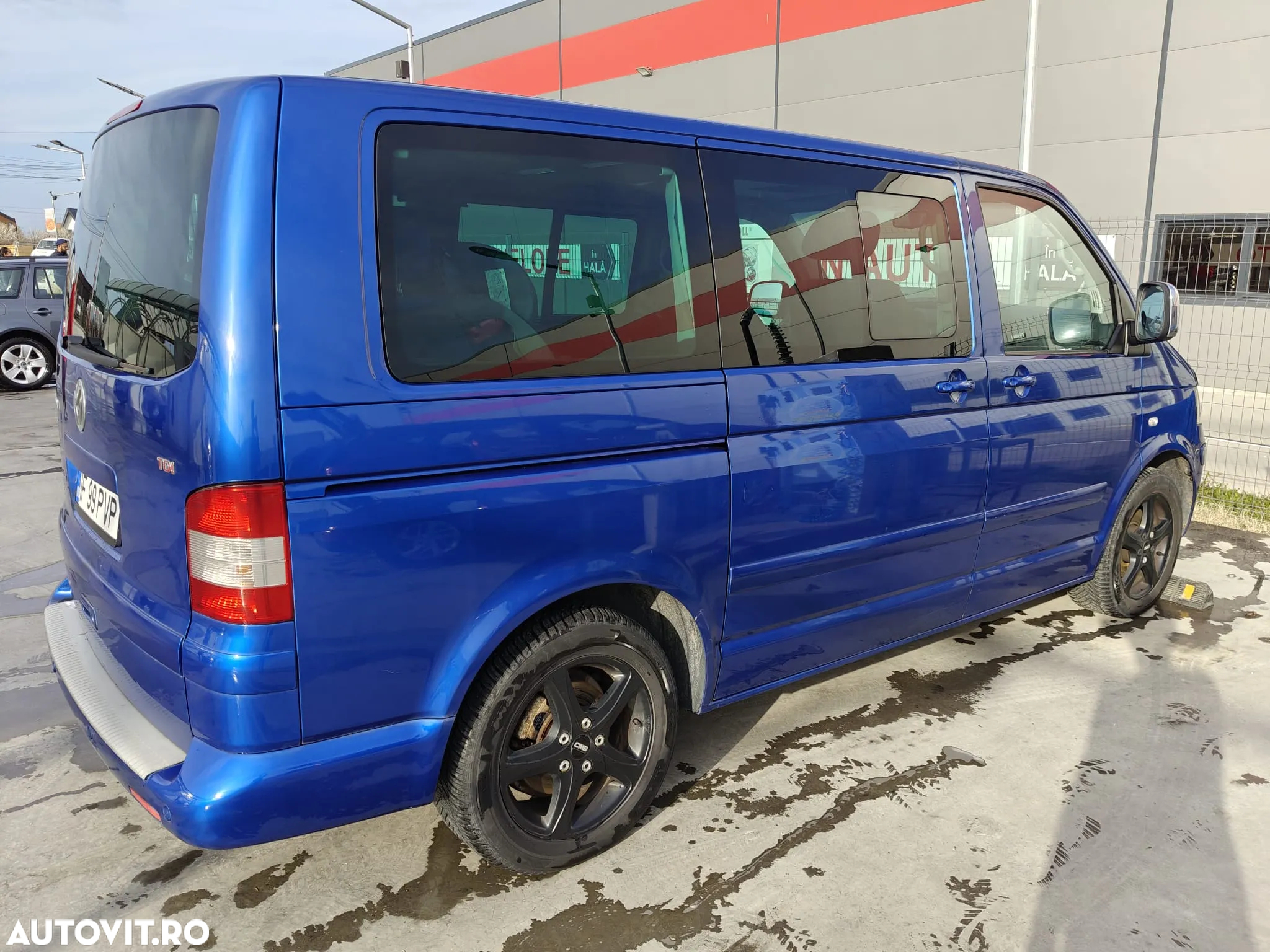 Volkswagen Multivan - 19