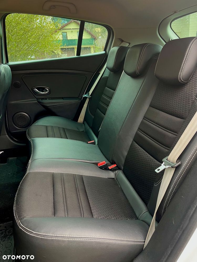 Renault Megane dCi 110 FAP EDC Bose Edition - 8