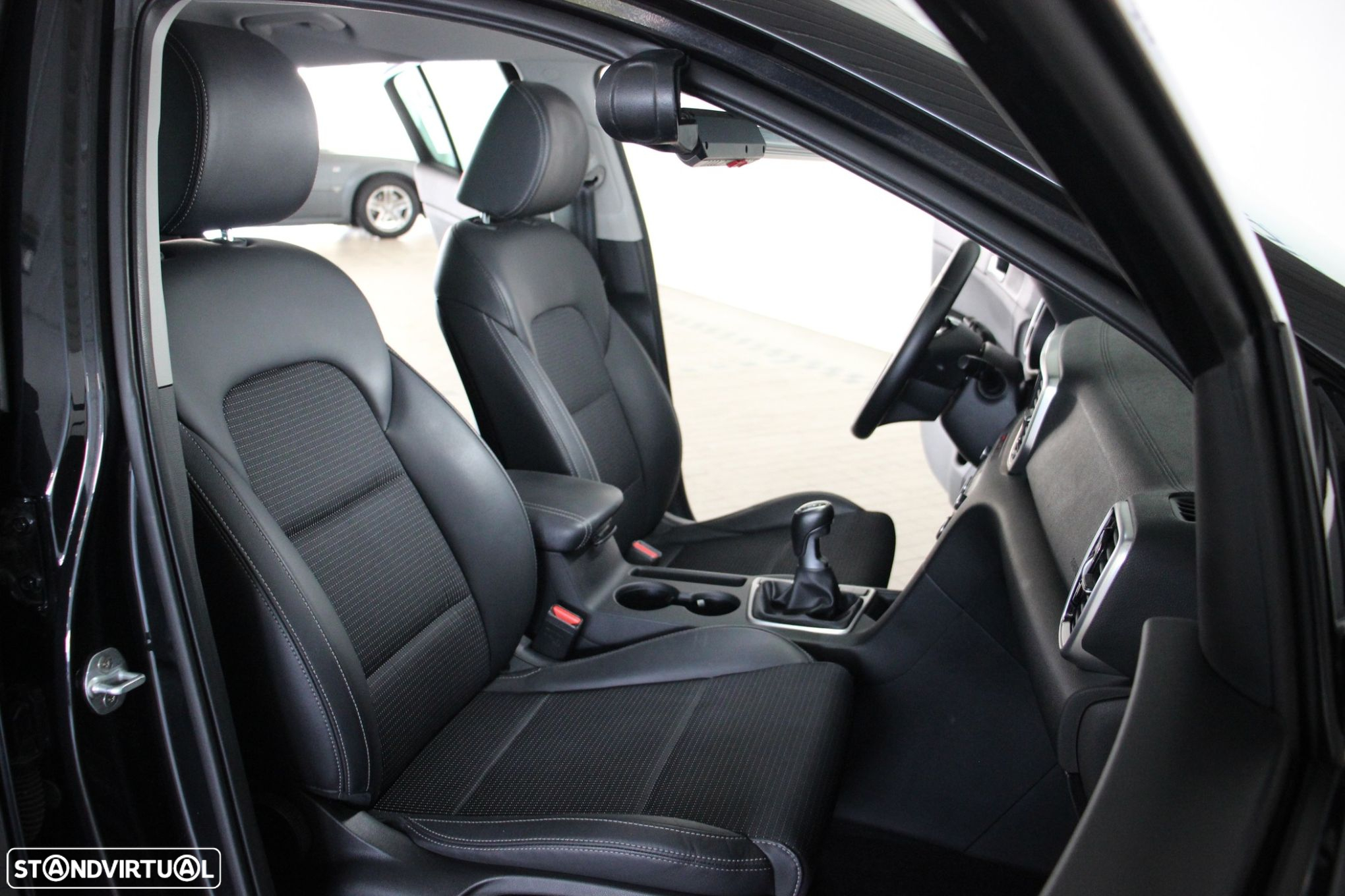 Kia Sportage 1.6 CRDI ISG MHEV Tech - 10