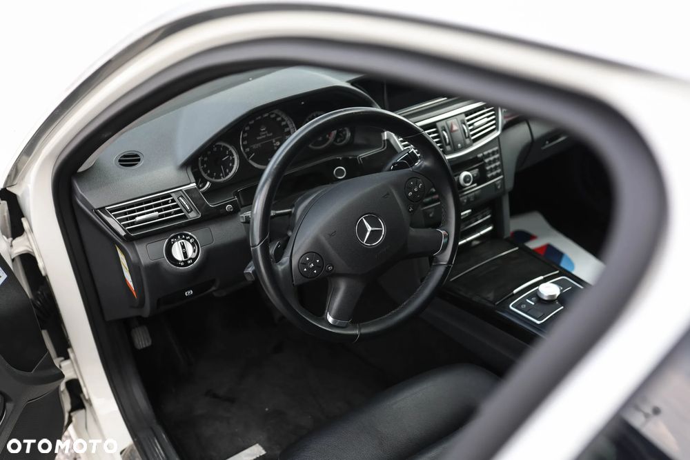 Mercedes-Benz Klasa E 350 4-Matic Avantgarde - 17