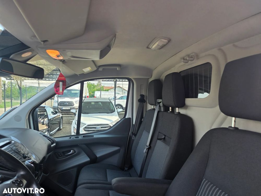 Ford TRANSIT CUSTOM - 16