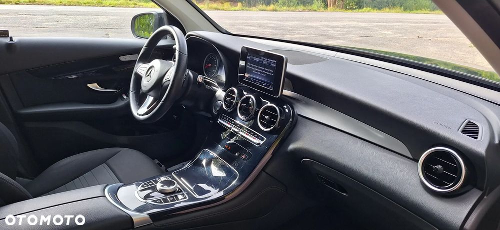 Mercedes-Benz GLC 250 4Matic 9G-TRONIC - 23