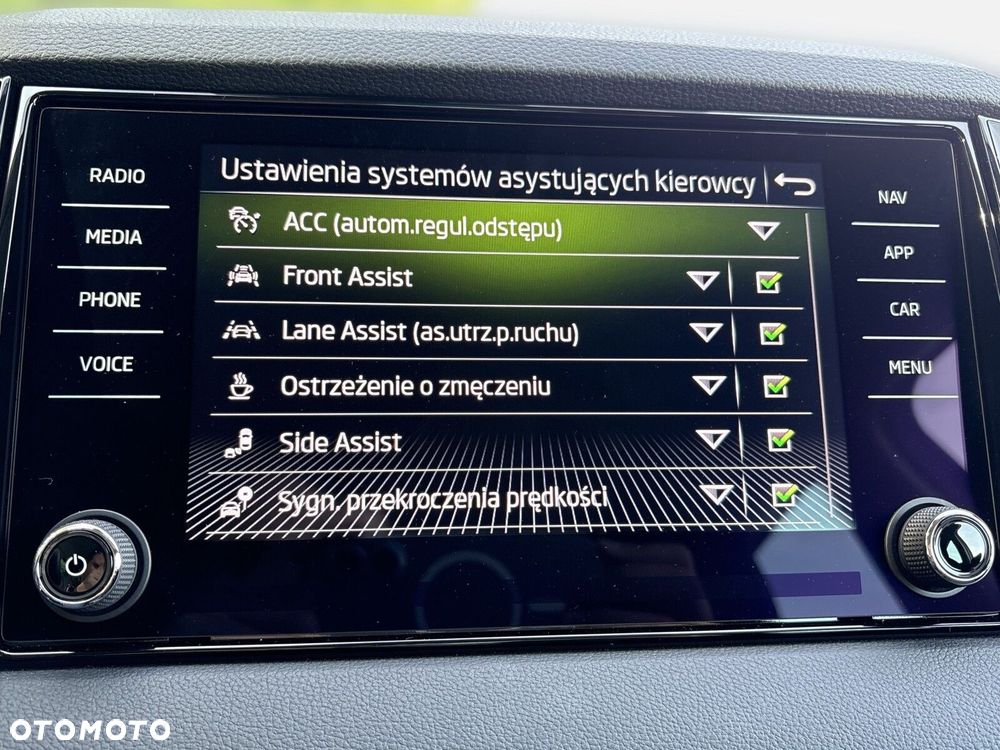 Skoda Karoq 1.5 TSI ACT Selection DSG - 28