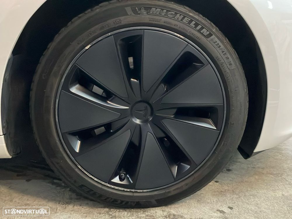 Tesla Model 3 - 23
