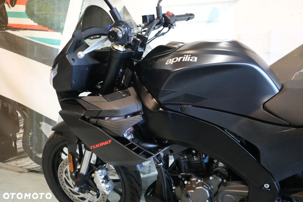 Aprilia Tuono - 7