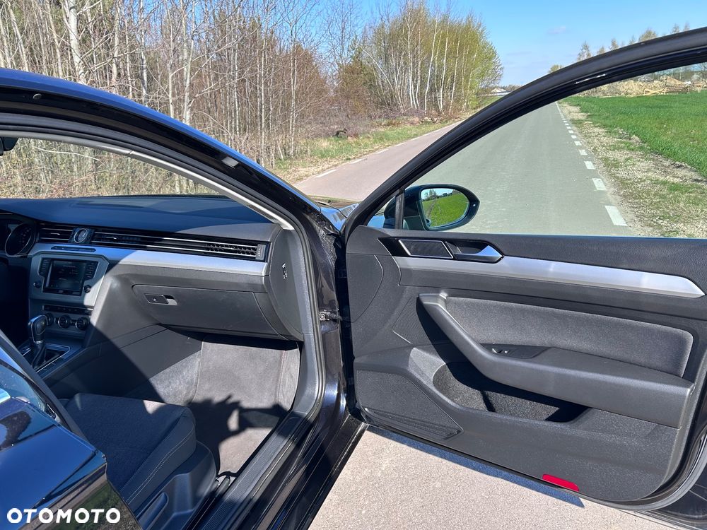 Volkswagen Passat - 10