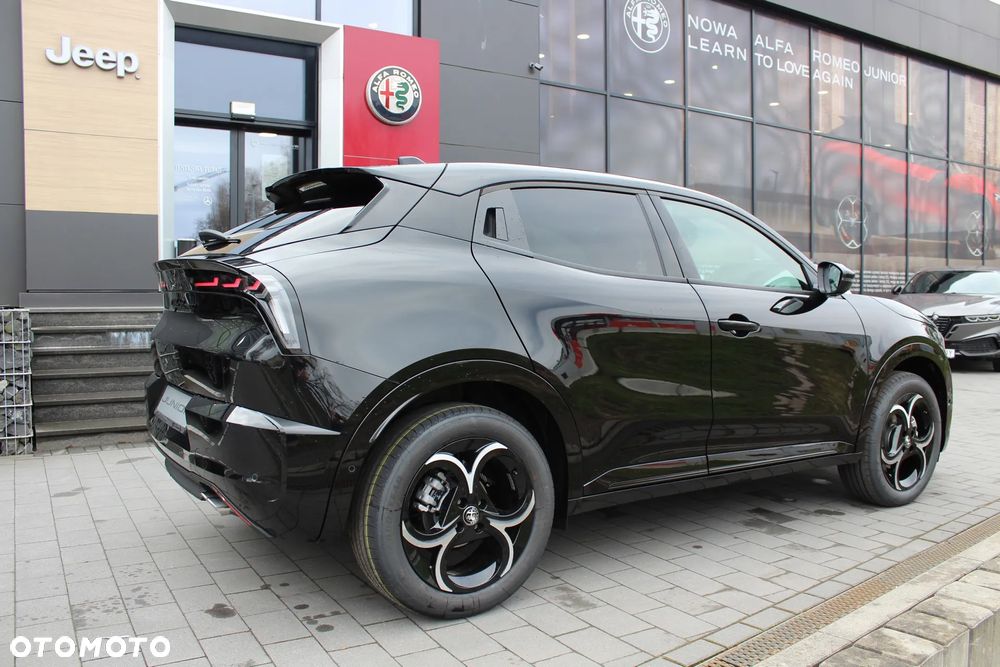 Alfa Romeo Junior 1.2 mHEV Ti Q4 eDCT - 4