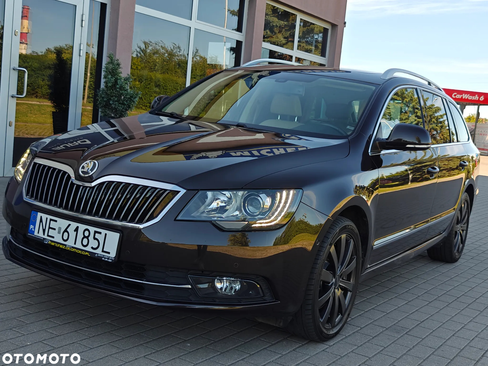 Skoda Superb 2.0 TDI 4x4 Platinum Outdoor DSG - 18