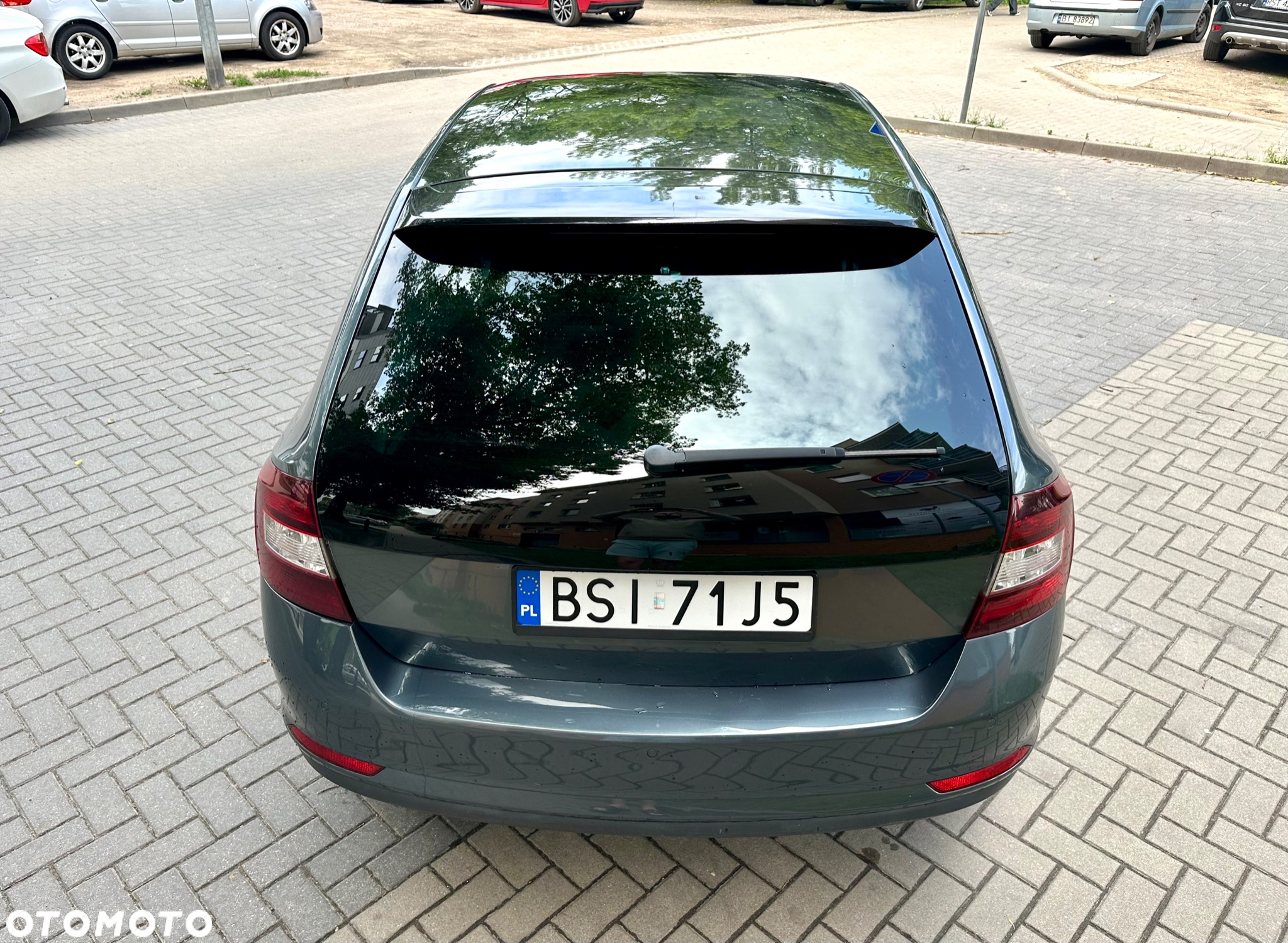 Skoda RAPID 1.2 TSI Edition - 10