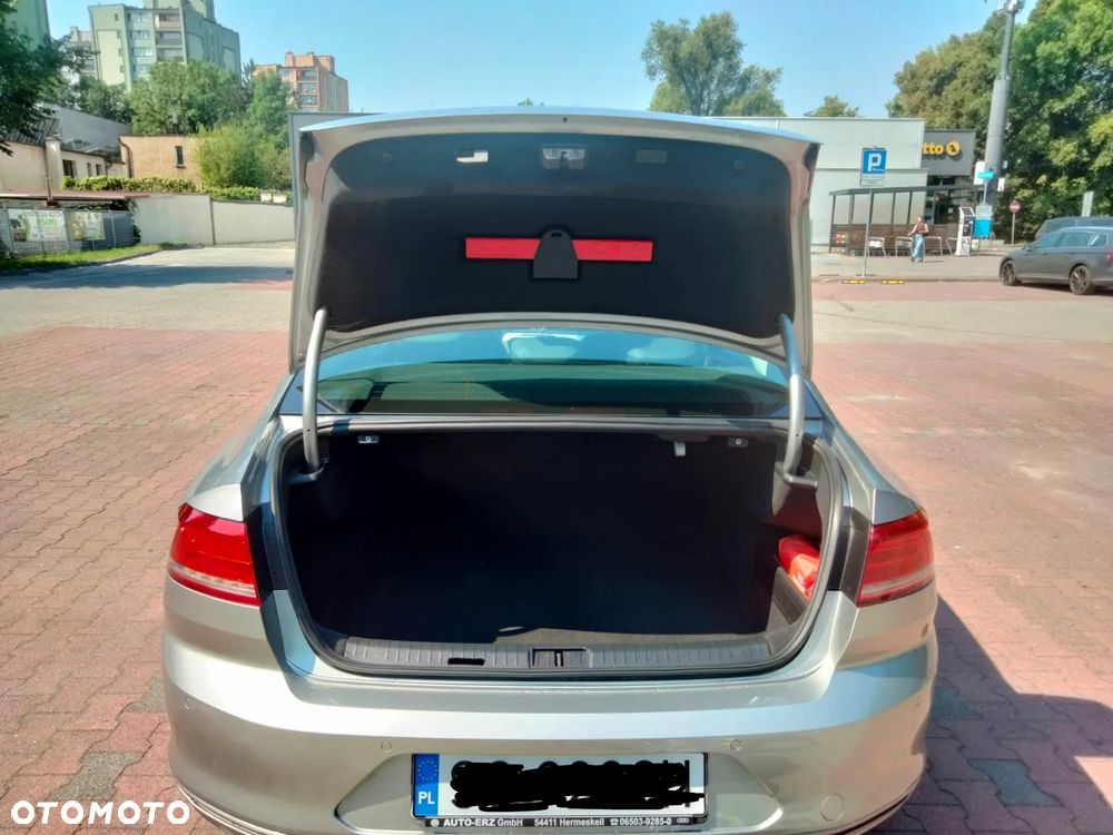 Volkswagen Passat 2.0 TDI BMT Comfortline DSG - 8