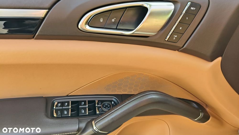 Porsche Cayenne Diesel Platinum Edition - 30