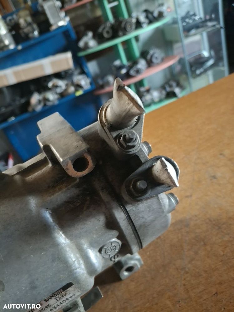 Compresor aer condiționat Citroen Berlingo Picasso Peugeot Partner  1.6 hdi - 4