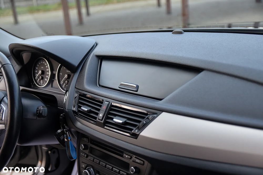 BMW X1 xDrive18d - 29