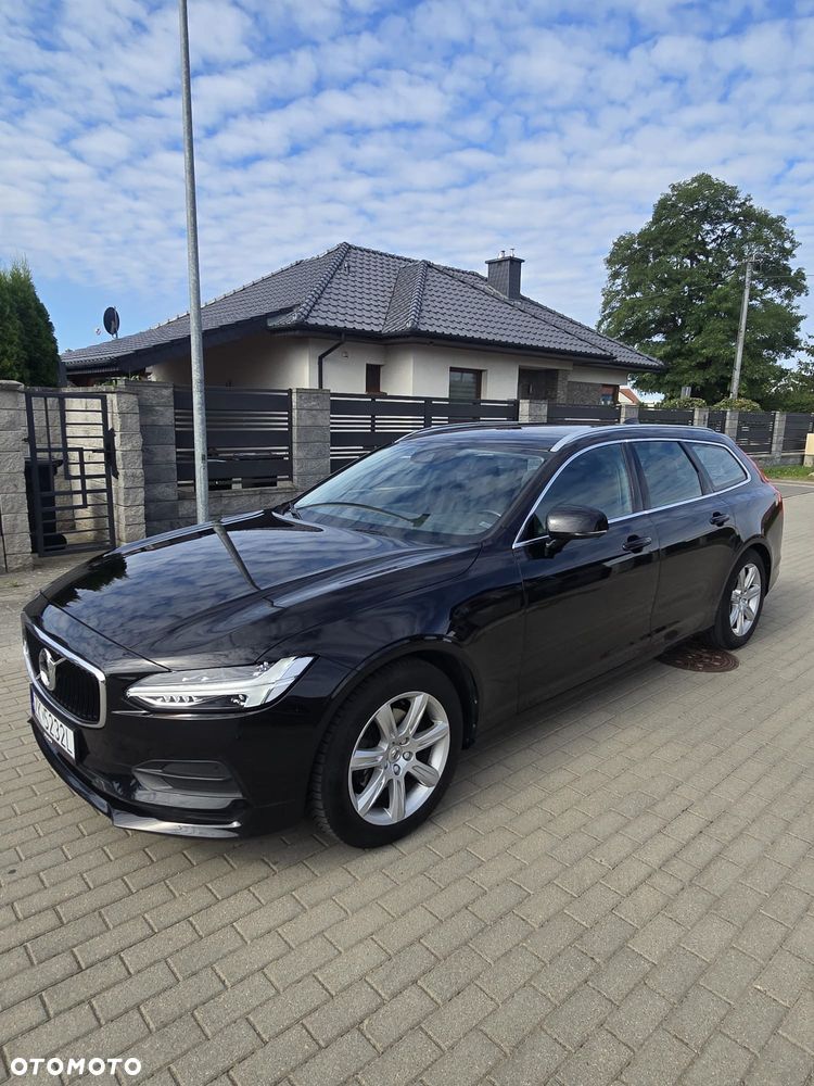 Volvo V90 D4 Momentum - 1
