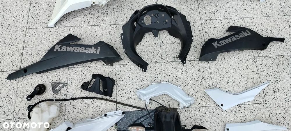 KAWASAKI NINJA 300 LAMPA REFLEKTOR CZASZA OWIEWKA WYPEŁNIENIE OGON LUSTERKO - 4