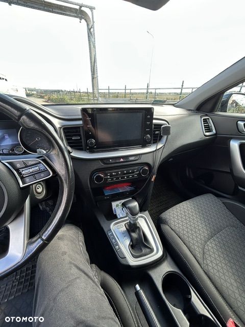 Kia Ceed - 13