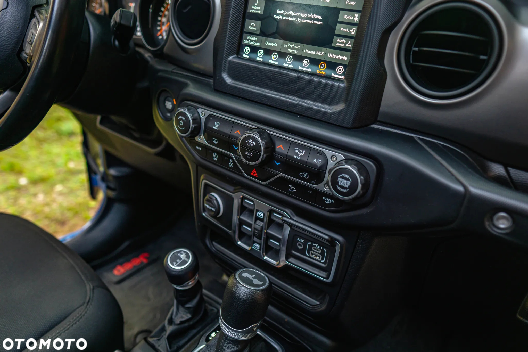 Jeep Wrangler - 33