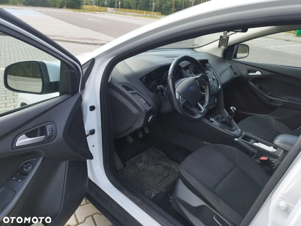 Ford Focus - 8