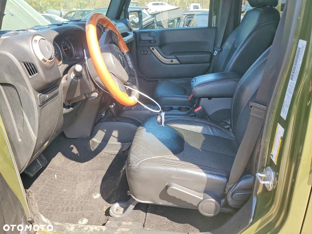 Jeep Wrangler 3.6 Unlim Sahara - 9