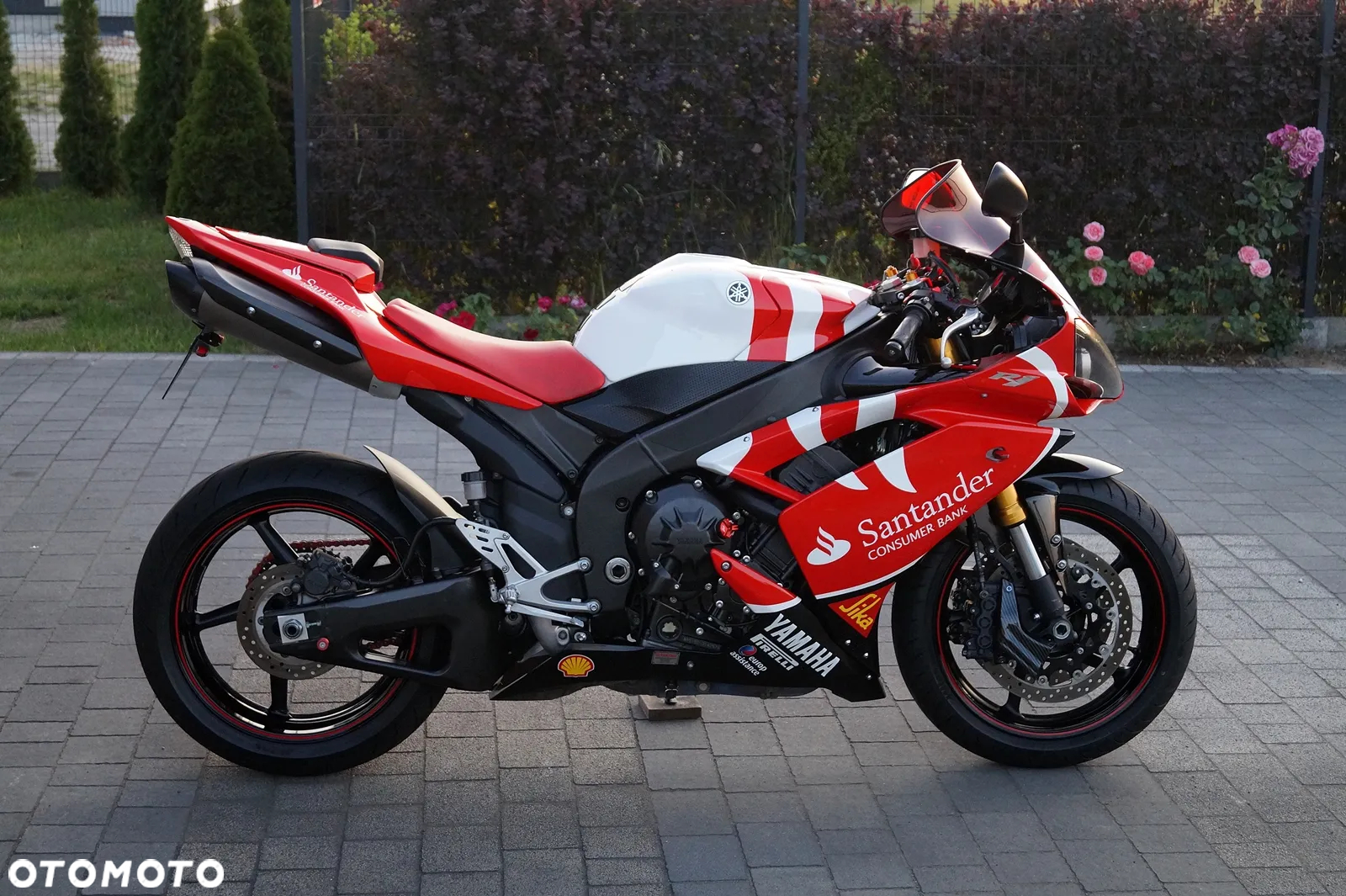 Yamaha R1 - 6