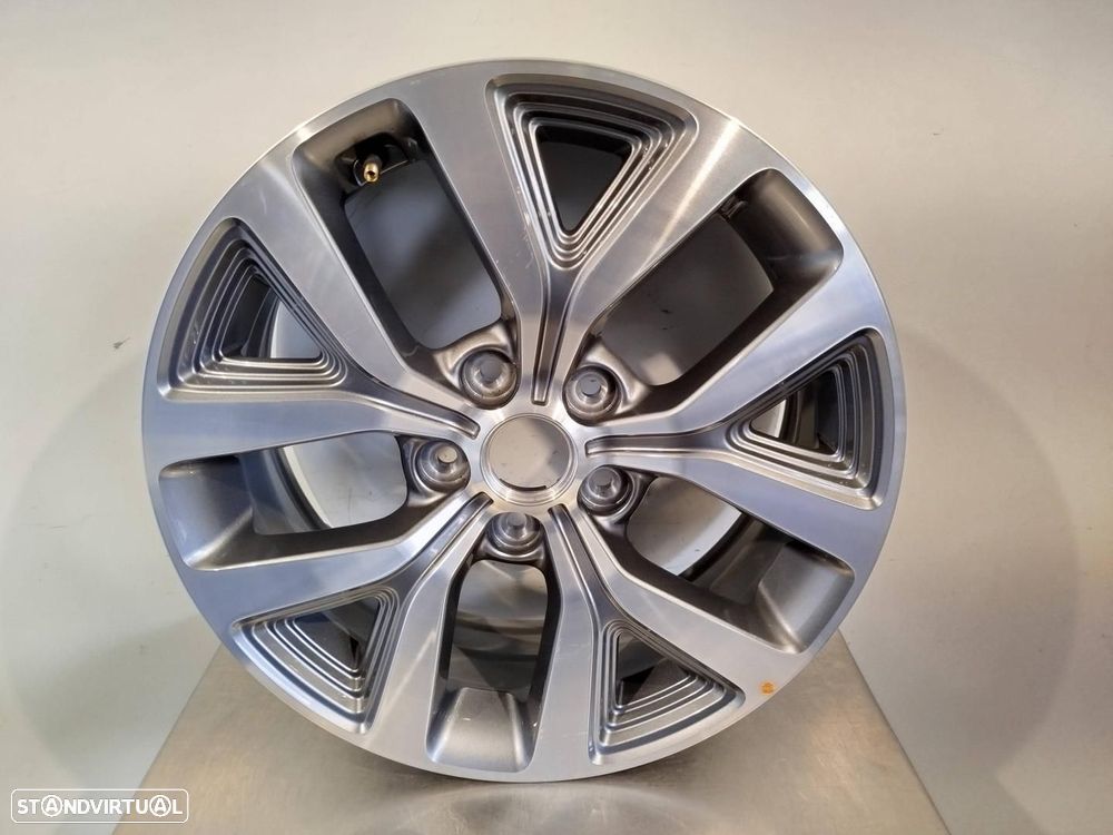 PNEU KIA SPORTAGE SL - 1