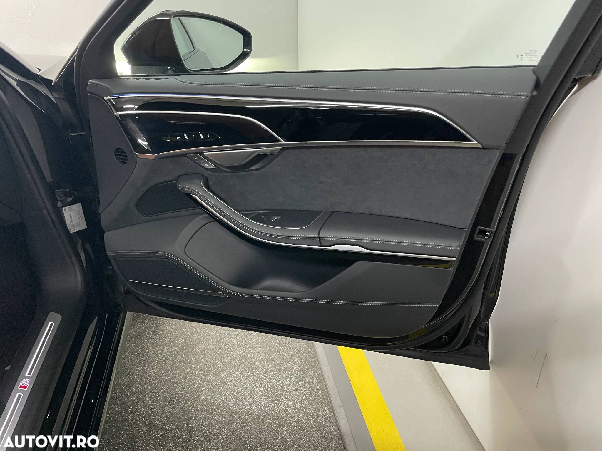 Audi A8 55 TFSI quattro Tiptronic MHEV - 13