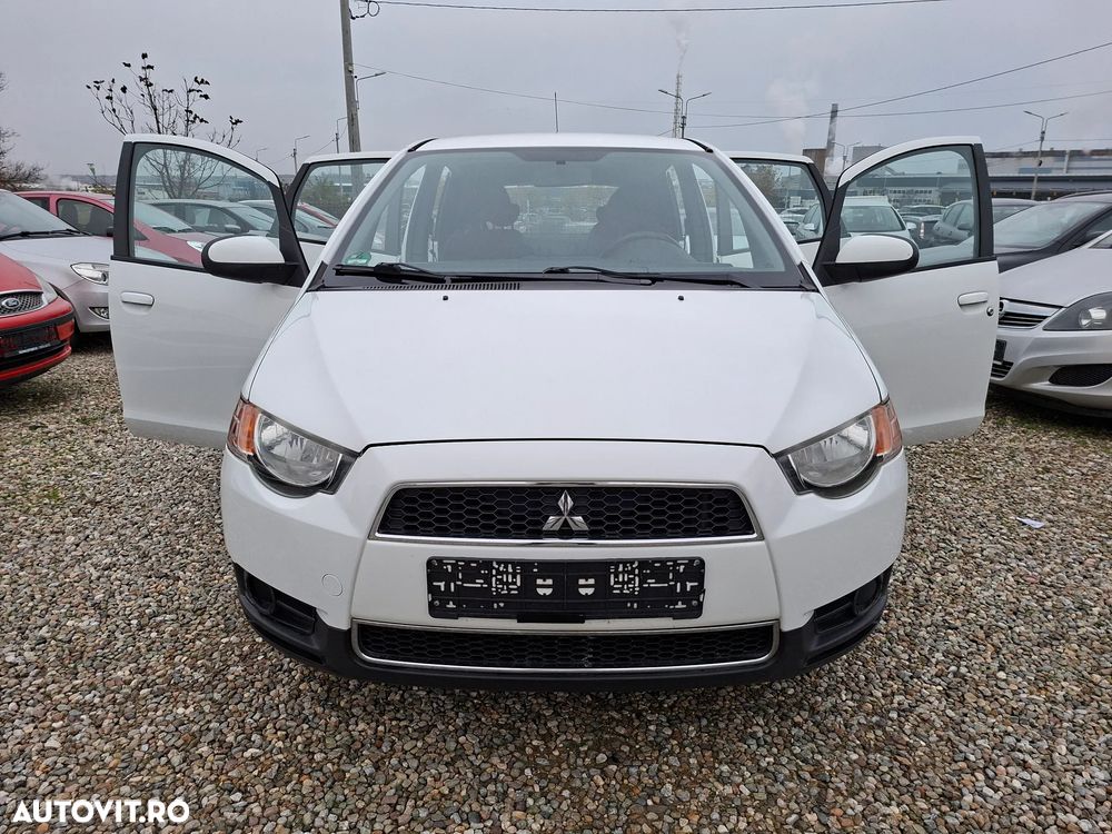 Mitsubishi Colt - 9