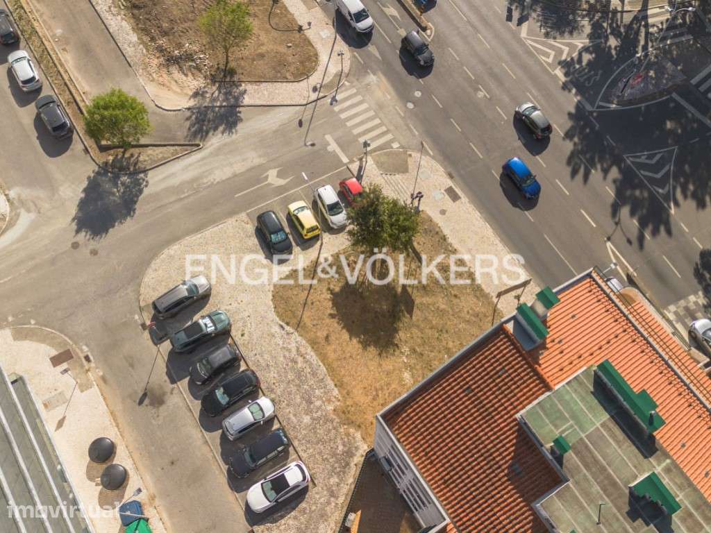 Terreno na Amadora - Grande imagem: 4/20