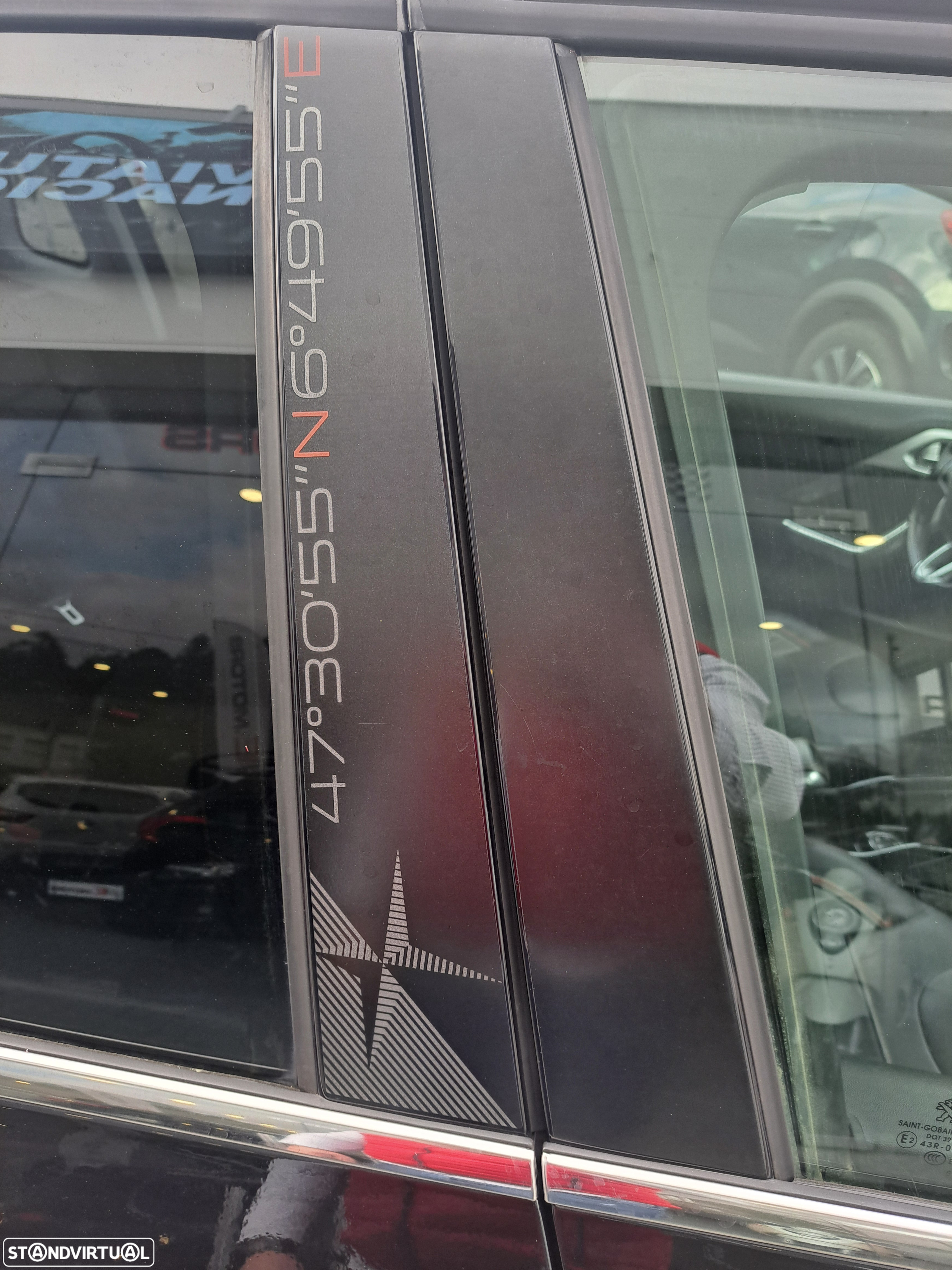 Peugeot 2008 1.2 PureTech Allure - 9