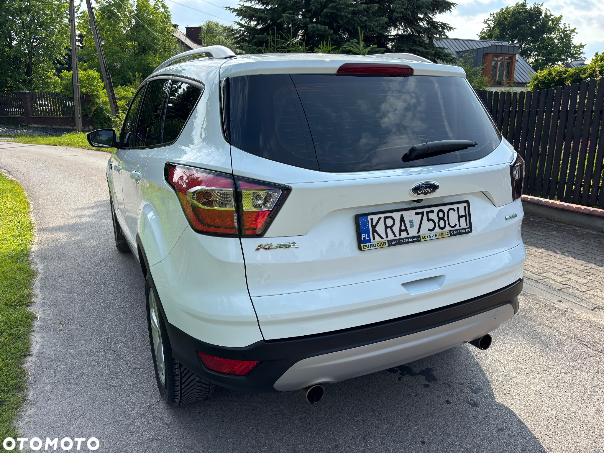 Ford Kuga 1.5 EcoBoost 2x4 Titanium - 4