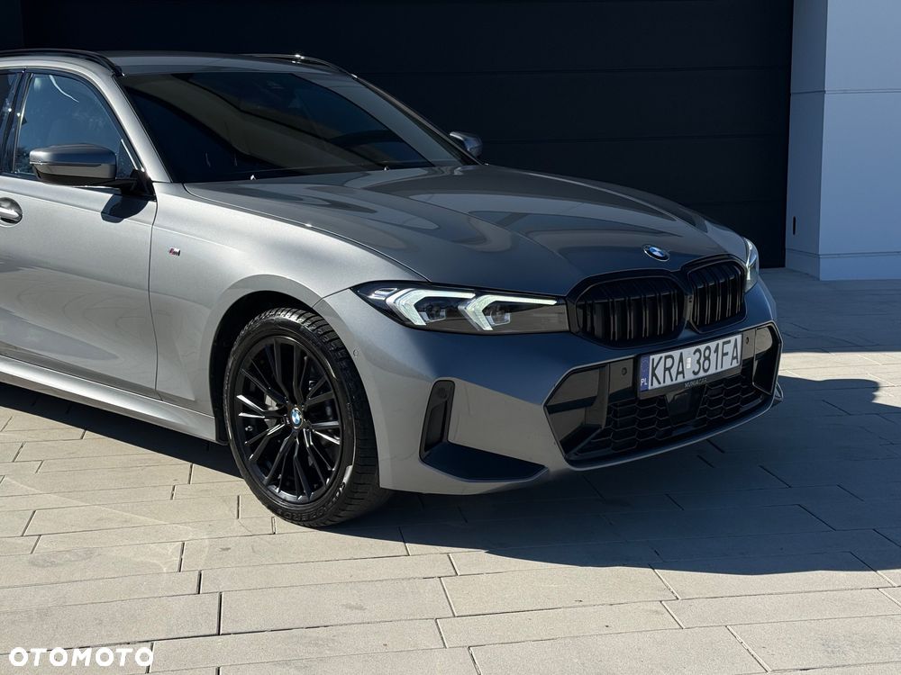 BMW Seria 3 330i xDrive M Sport - 22