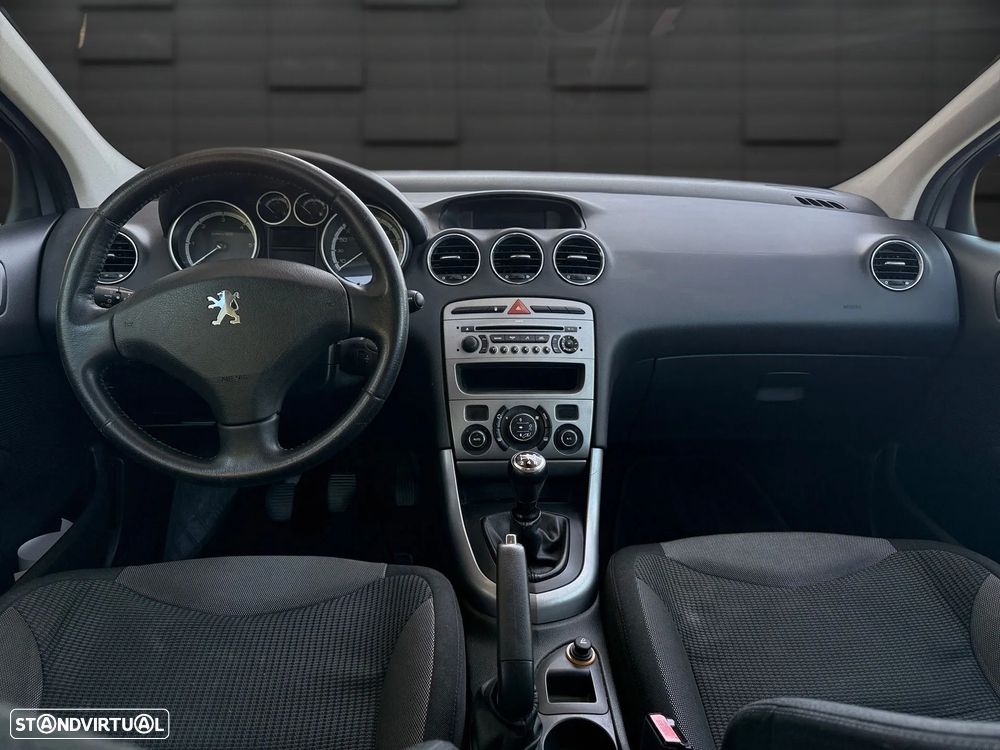 Peugeot 308 1.6 HDi Executive - 12