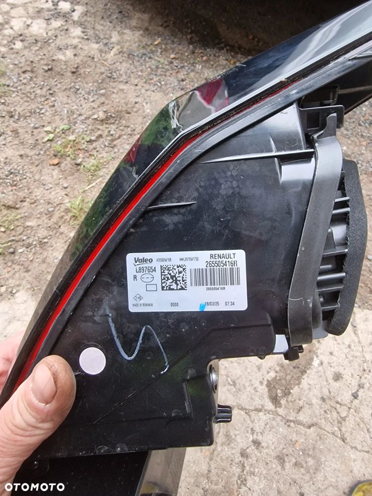Lampa prawy tył Dacia duster  III - 4