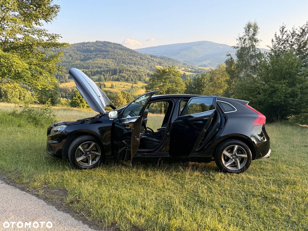 Volvo V40 D4 Drive-E R-Design Momentum - 33