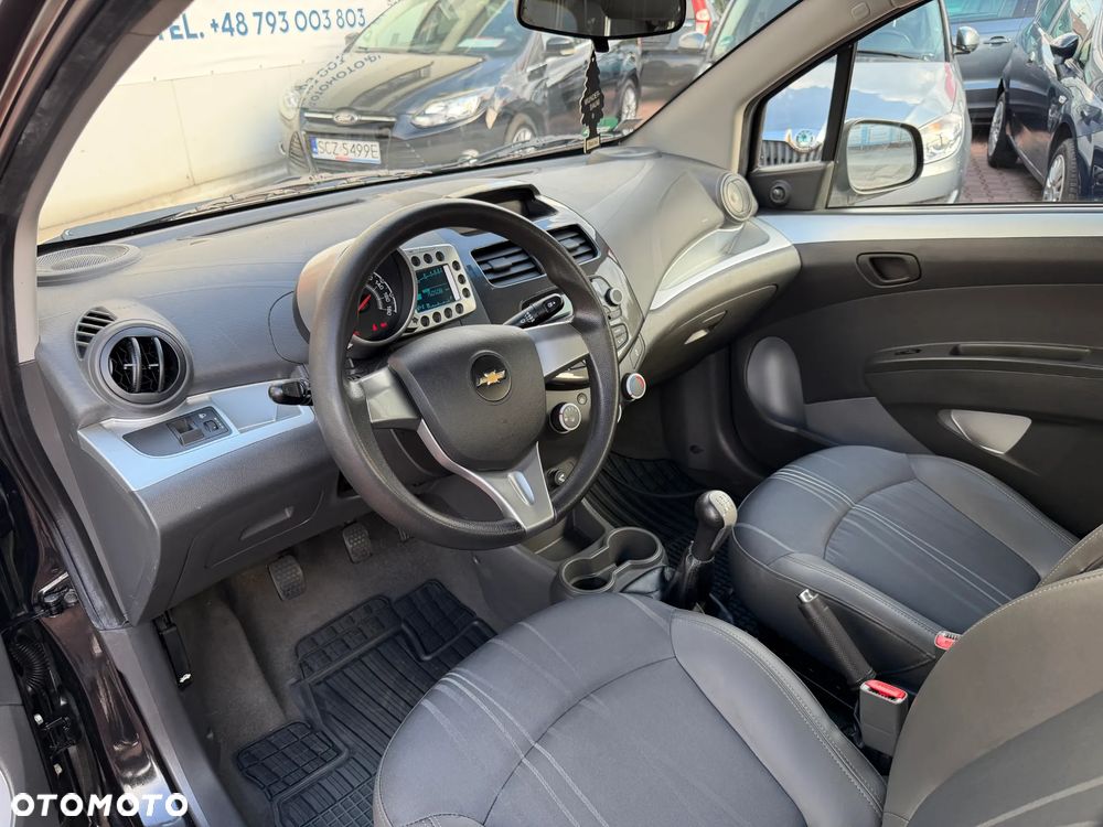 Chevrolet Spark 1.0 Base - 11