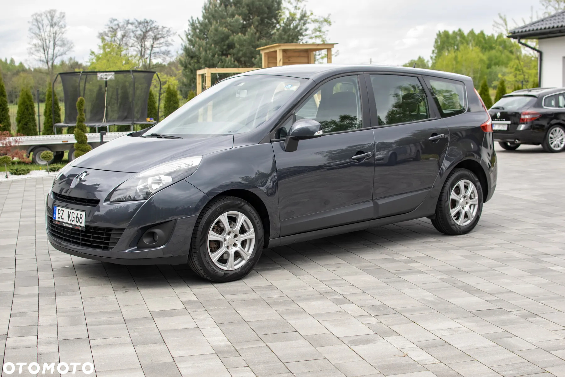 Renault Grand Scenic - 26