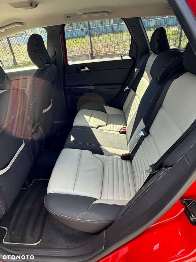 Volvo V50 2.0 R-Design - 5