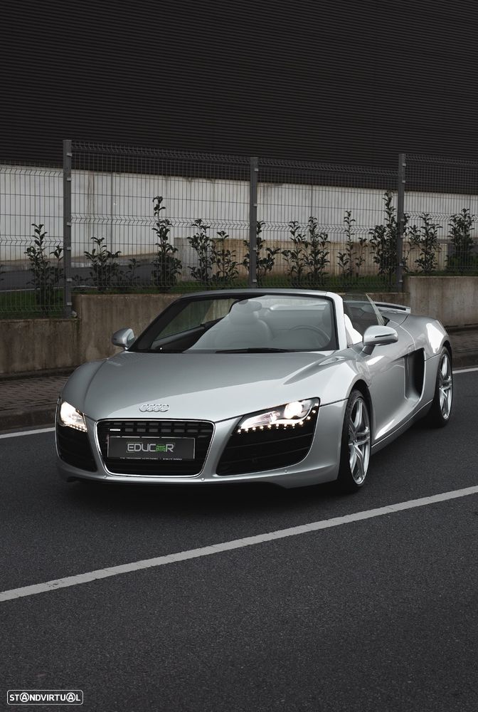 Audi R8 Spyder 4.2 FSI quattro R tronic - 52