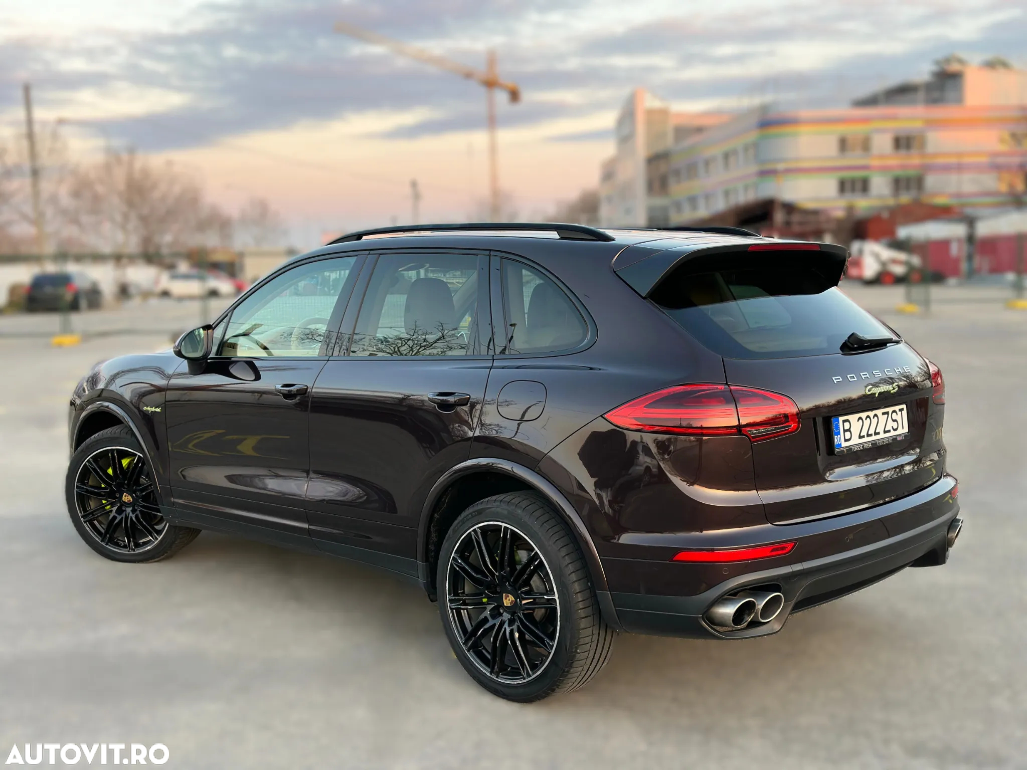 Porsche Cayenne - 2