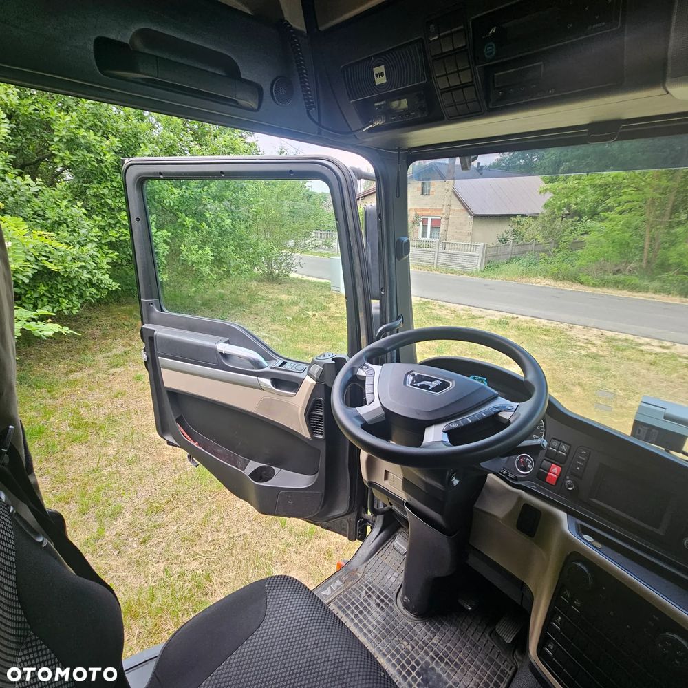 MAN TGL250 - 12