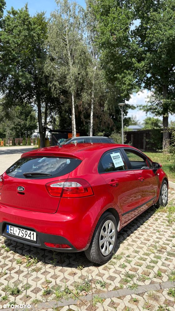 Kia Rio 1.2 L - 10