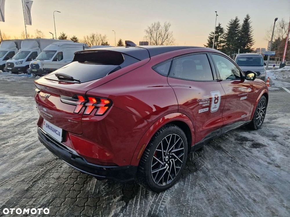 Ford Mustang Mach-E - 4